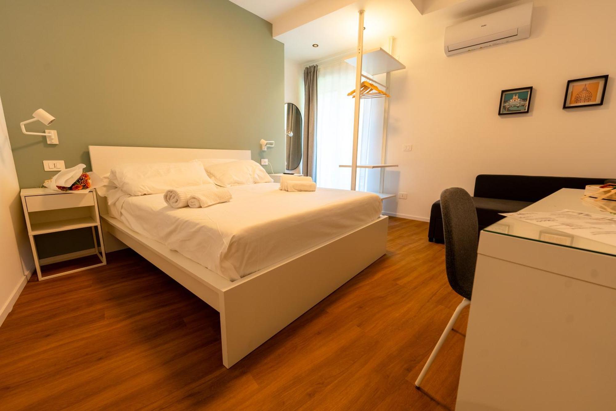 Near Vatican, Irnerio 47 Guest House Рим Екстериор снимка