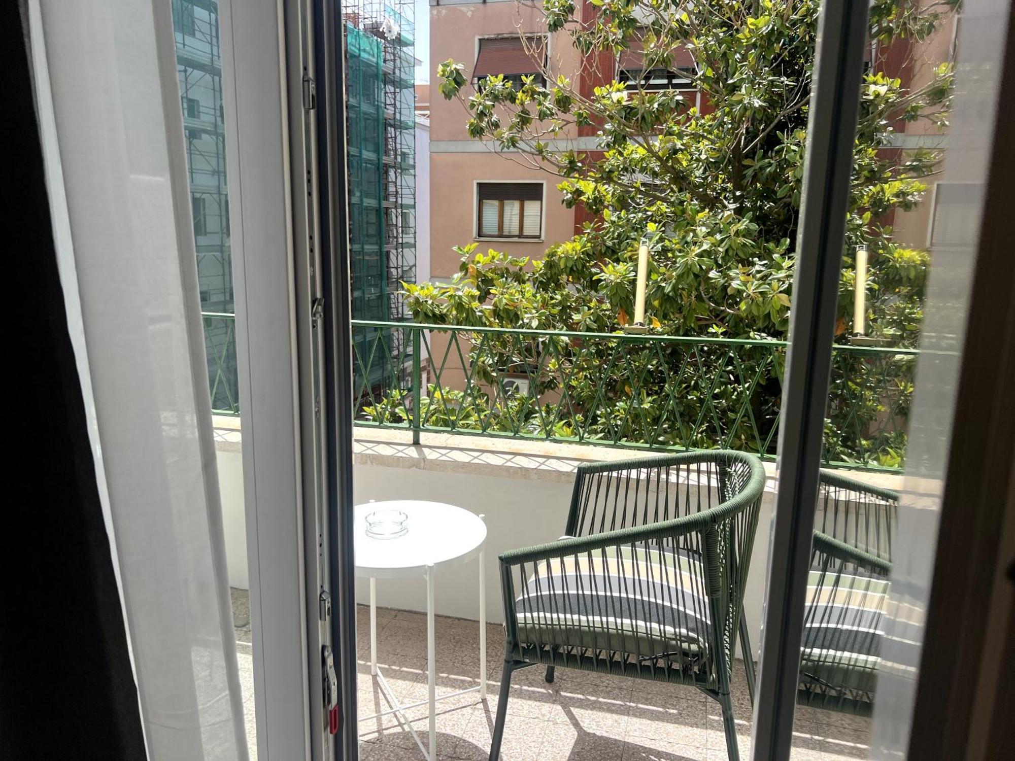 Near Vatican, Irnerio 47 Guest House Рим Стая снимка
