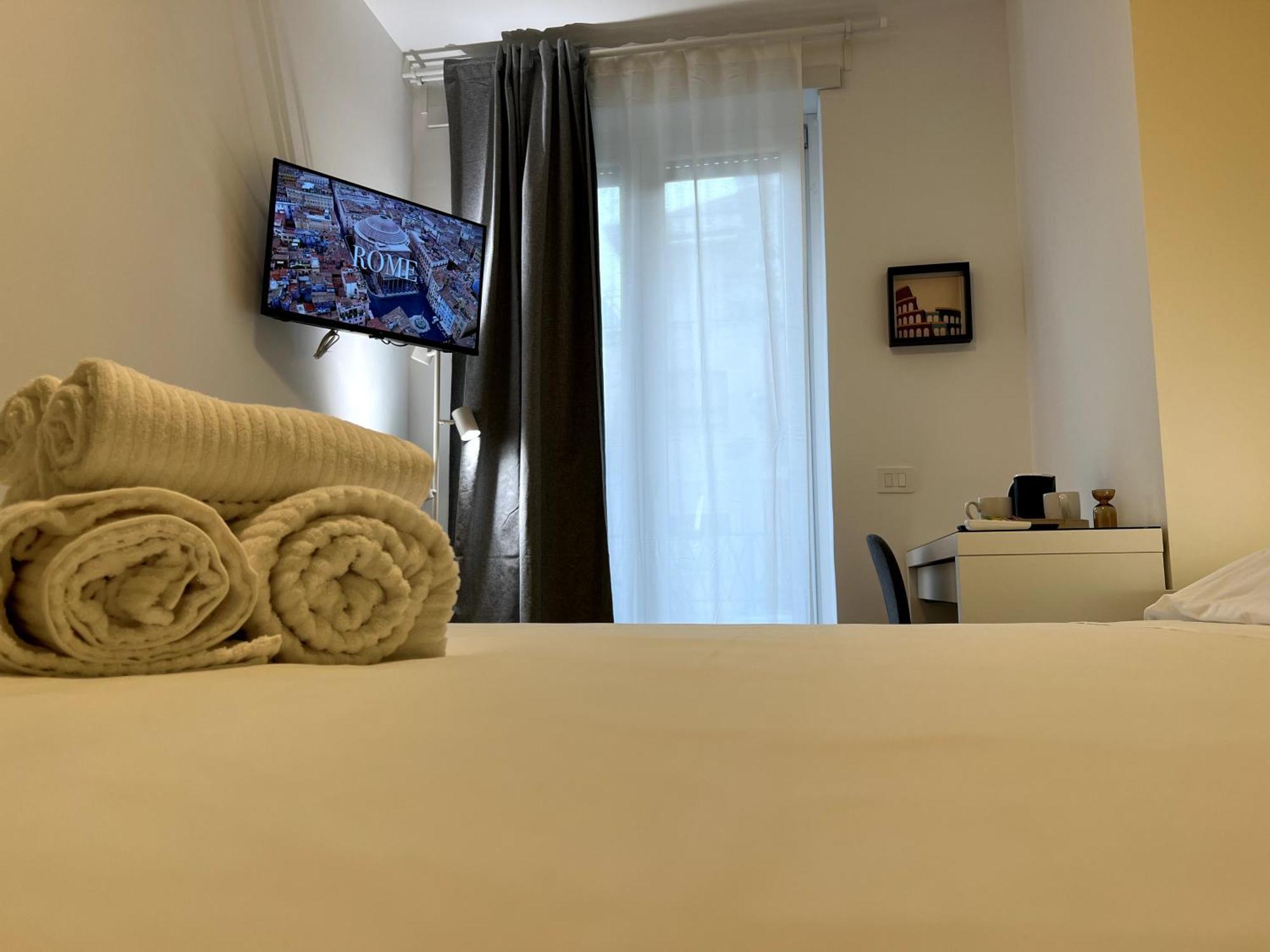 Near Vatican, Irnerio 47 Guest House Рим Стая снимка