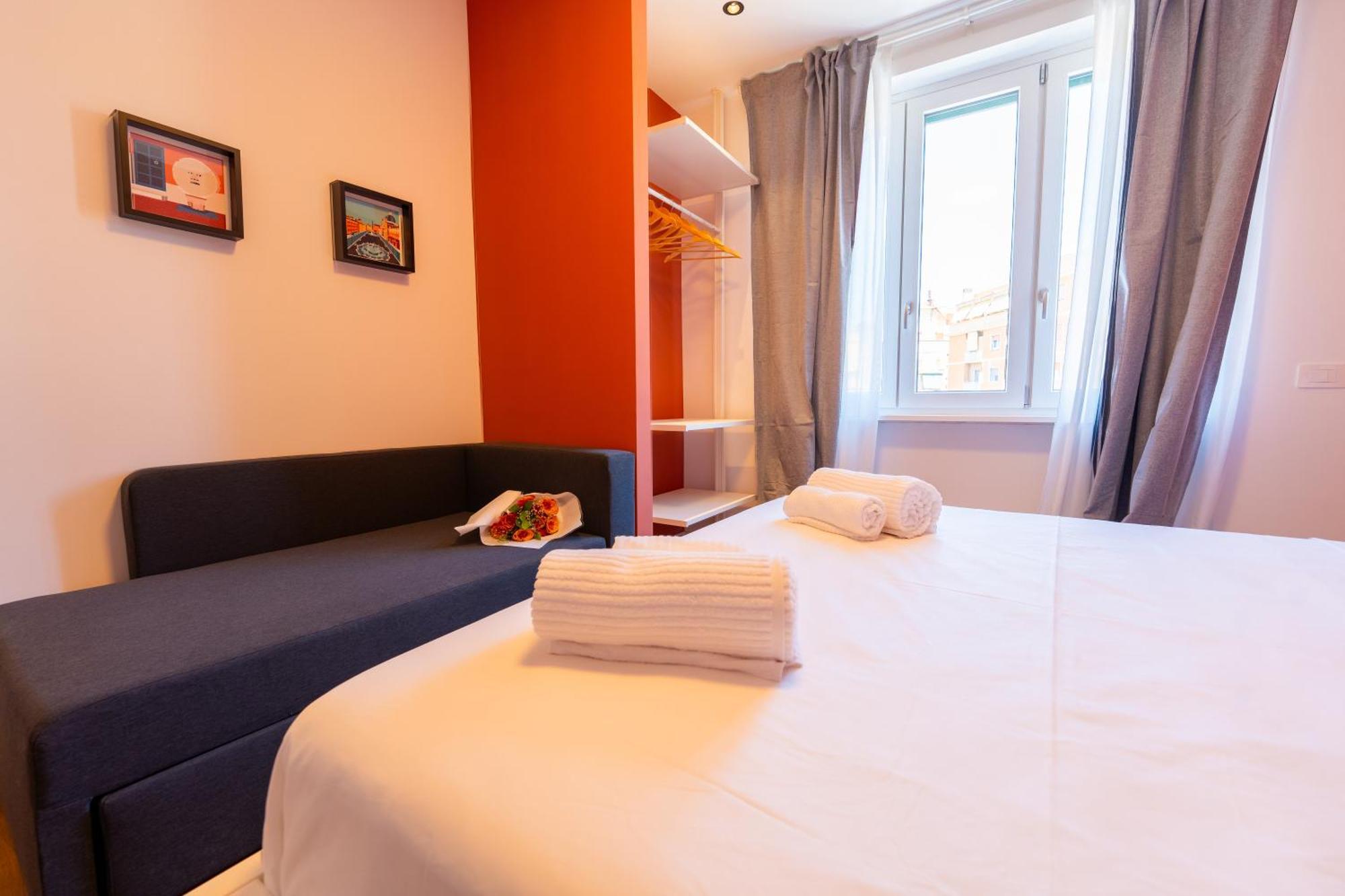 Near Vatican, Irnerio 47 Guest House Рим Стая снимка