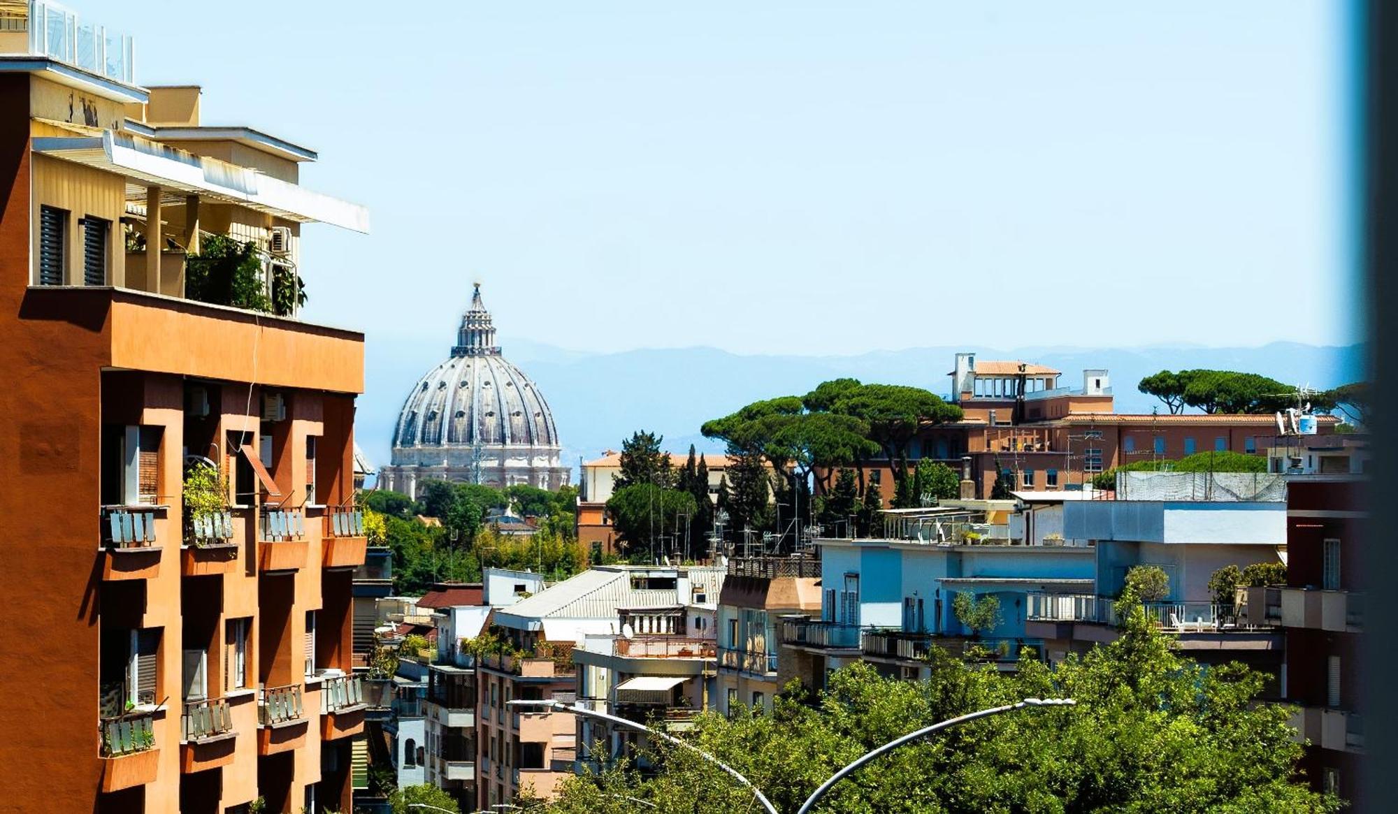 Near Vatican, Irnerio 47 Guest House Рим Екстериор снимка